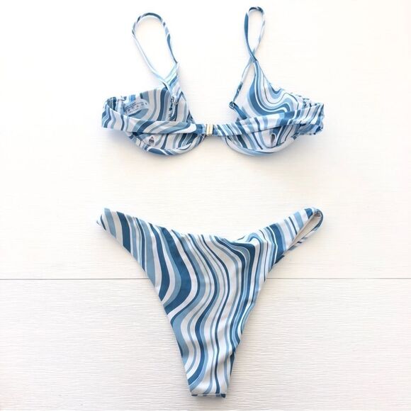 Blue Wave Bikini 2 Piece Set Underwire Bikini Top & High Rise Bikini Bottoms - Picture 2 of 9
